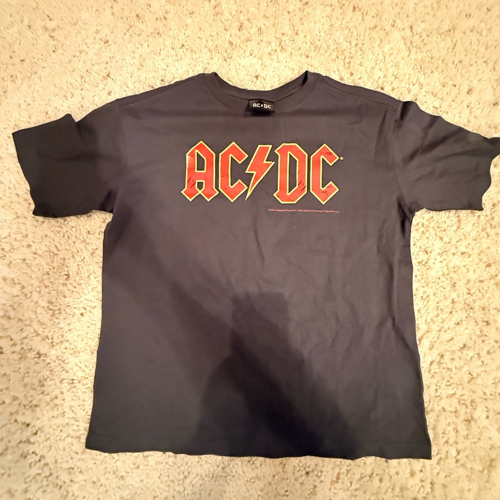 NWOT AC/DC Branded‎ Women's Concert T-shirt Size 8.